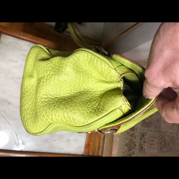 MICHAEL KORS CHARTREUSE GREEN PEBBLED LEATHER BAG - Picture 13 of 16